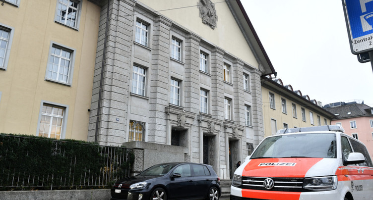 Procès à Zurich: pas de réponse d'un ex-fonctionnaire du Vatican