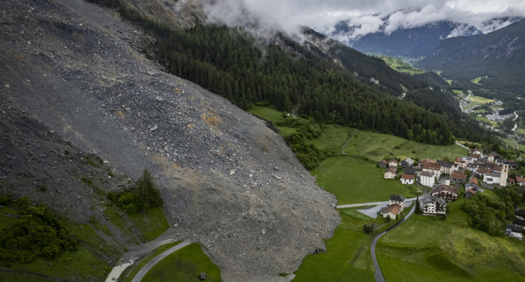 Récents petits éboulements au-dessus de Brienz (GR)