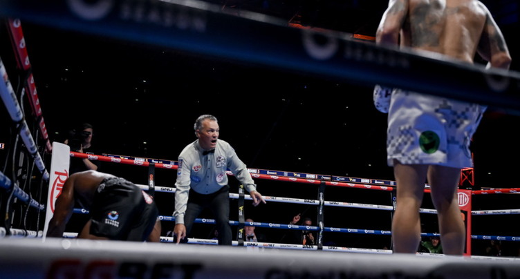 Usyk champion du monde unifié des lourds après son KO contre Dubois