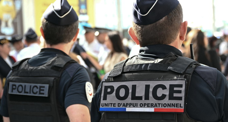 Nouveaux heurts dans un quartier gangrené en France