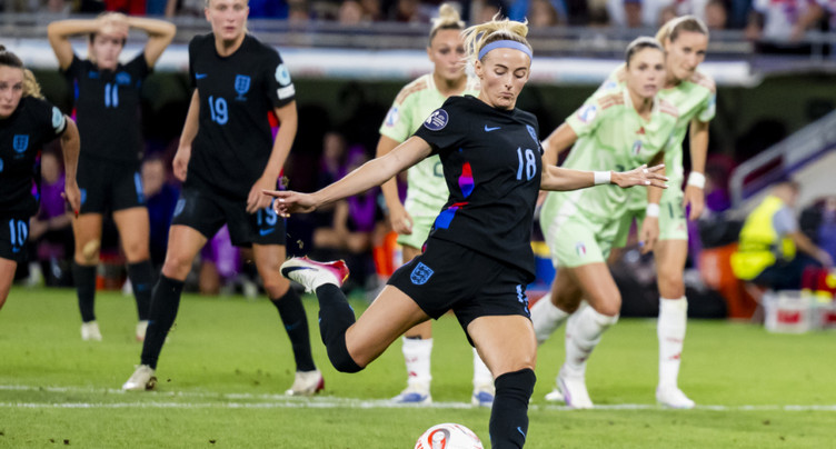 L'Angleterre renverse l'Italie et se hisse en finale