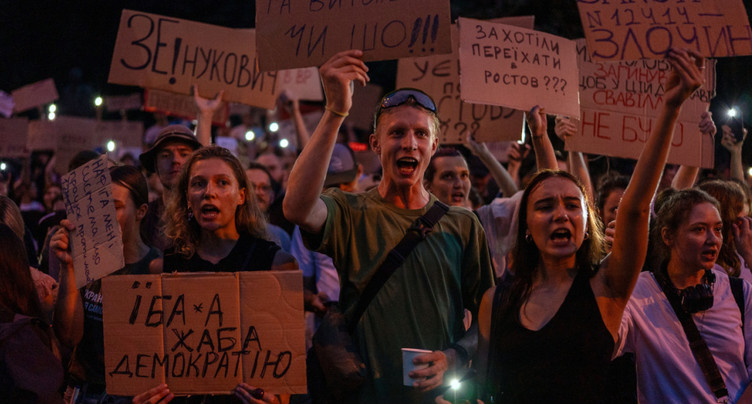 Ukraine: l'indépendance des instances anticorruption supprimée