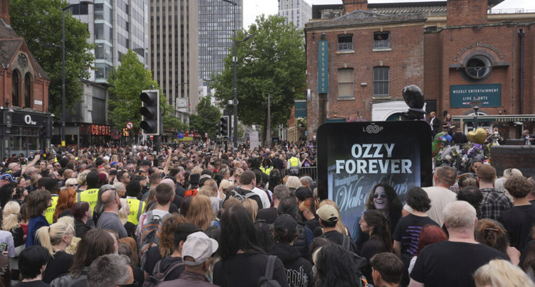 A Birmingham, dernier hommage de milliers de fans à Ozzy Osbourne