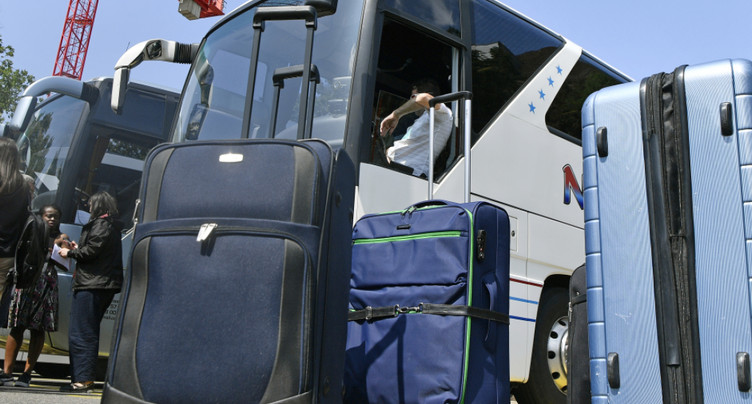 Néo-Zélandaise arrêtée pour voyager avec un enfant dans une valise