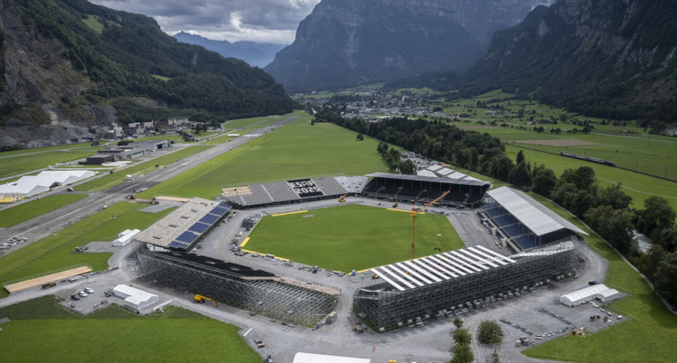 A Mollis (GL), des réfugiés sur le chantier de la fête fédérale