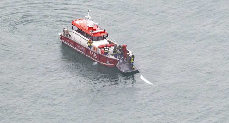 Le petit avion coulé dans le lac des Quatre-Cantons localisé