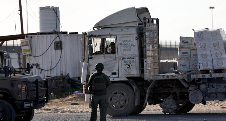 Un camion de vivres se retourne sur la foule à Gaza: 20 morts
