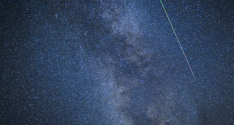 Pluie d'étoiles filantes des Perséides: la lune en trouble-fête