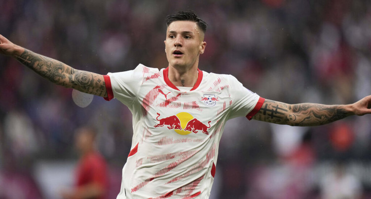 L'attaquant slovène Benjamin Sesko rejoint Manchester United