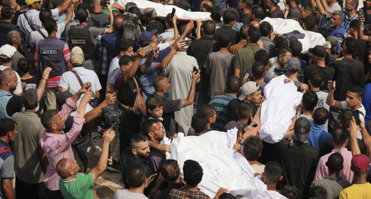 Gaza: funérailles des cinq employés d'Al Jazeera tués par Israël