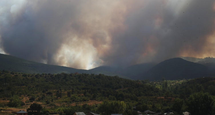 Espagne: incendie toujours actif dans un site classé à l'Unesco