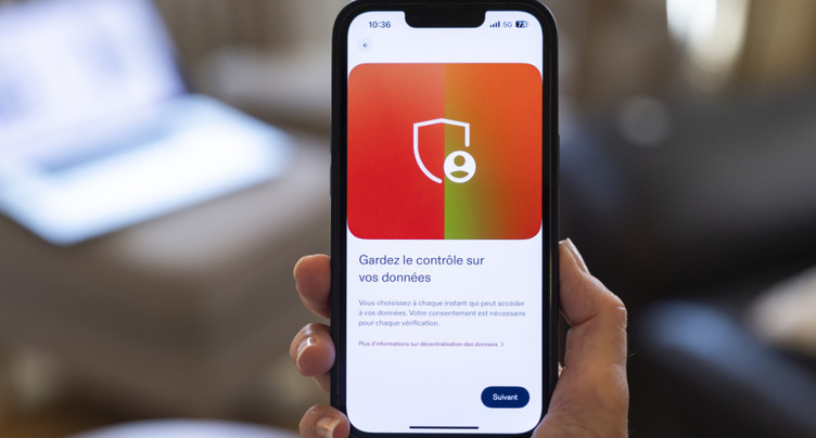 L'e-ID suisse sera facultative et sûre, plaide le Conseil fédéral