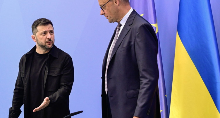 Zelensky à Londres, à la veille du sommet Trump-Poutine en Alaska