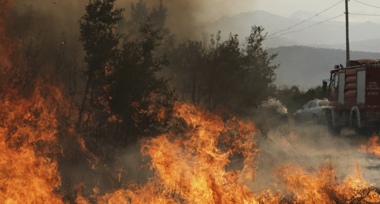 Berne envoie une aide d'urgence au Monténégro, sous les flammes