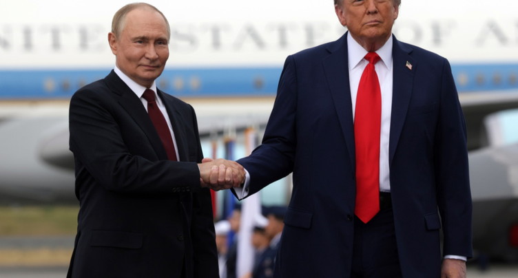 Fin des pourparlers Trump-Poutine en format restreint