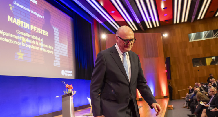 Martin Pfister pris à partie à l'Université de Genève