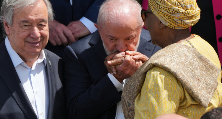 Transition énergétique au 2e jour du sommet précédant la COP30