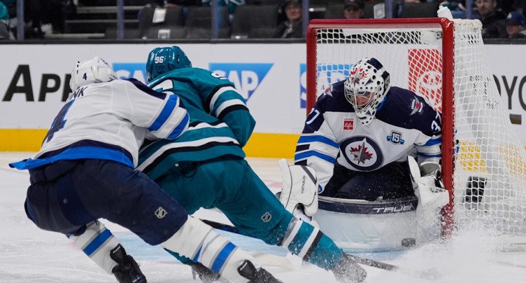 Kurashev bat Niederreiter