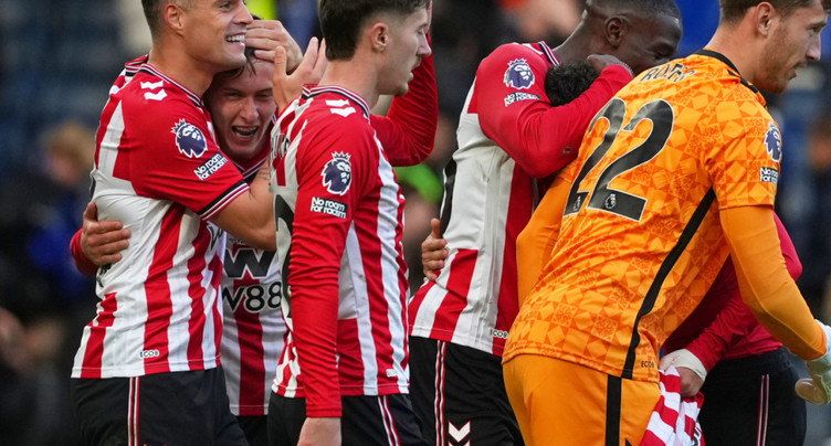 Premier League: Sunderland freine le leader