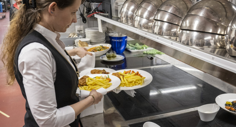 Les salariés dans la restauration veulent sortir des bas salaires