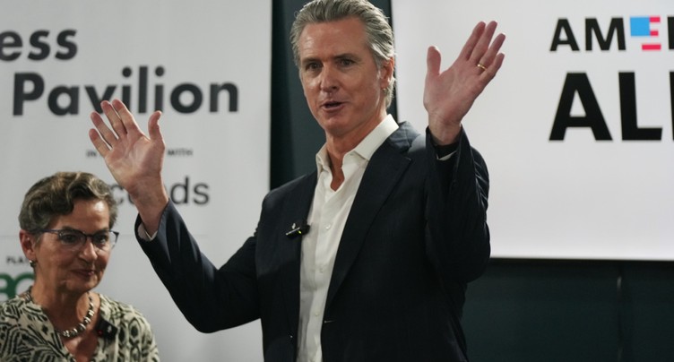 A la COP30, le gouverneur de Californie s'en prend à Donald Trump