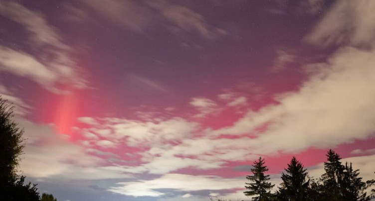 La nuit a été illuminée par des aurores boréales en Suisse