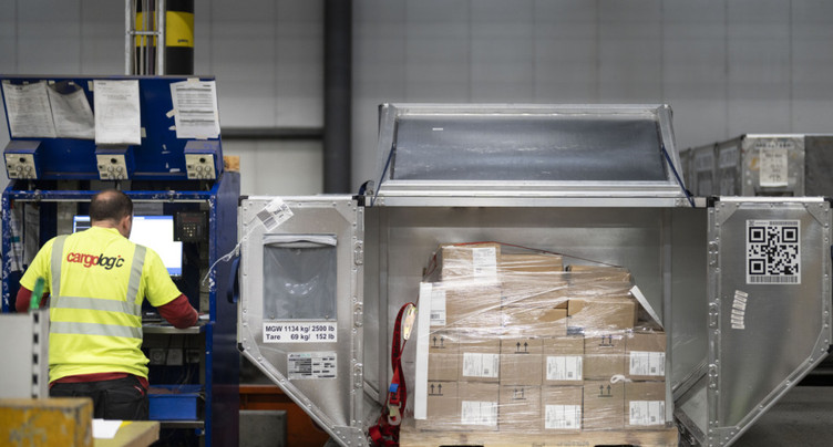 Flughafen Zürich: fréquentation et recettes accélèrent en octobre