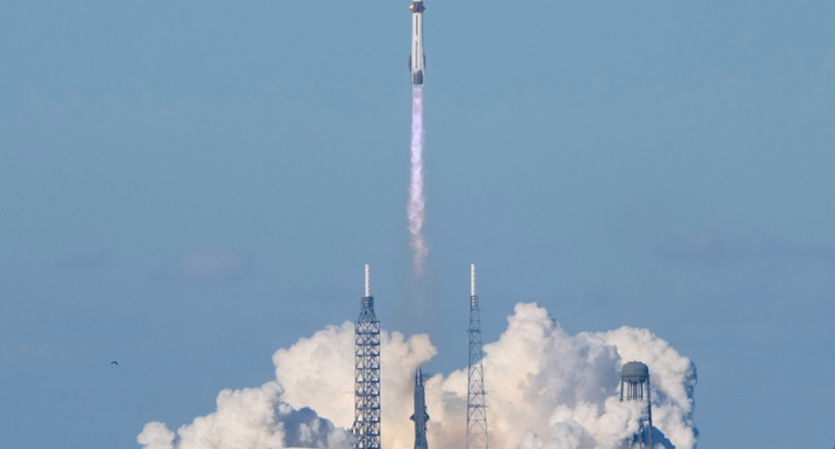 Blue Origin parvient à récupérer le propulseur de sa grande fusée