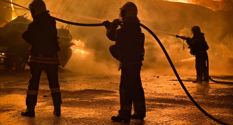 Ukraine: Kiev subit une attaque russe « massive », alerte son maire