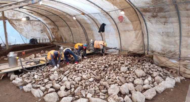 Fribourg: découverte d'une tombe monumentale vieille de 2600 ans