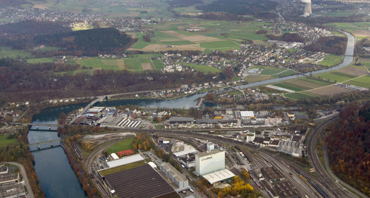 Un camion chute dans l'Aar depuis un pont près d'Olten (SO)