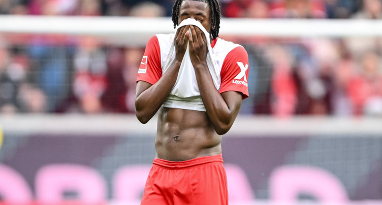 Fribourg s'incline malgré un nouveau but de Johan Manzambi