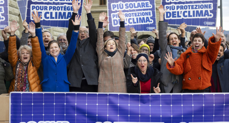 Les Vert-e-s déposent leur initiative solaire