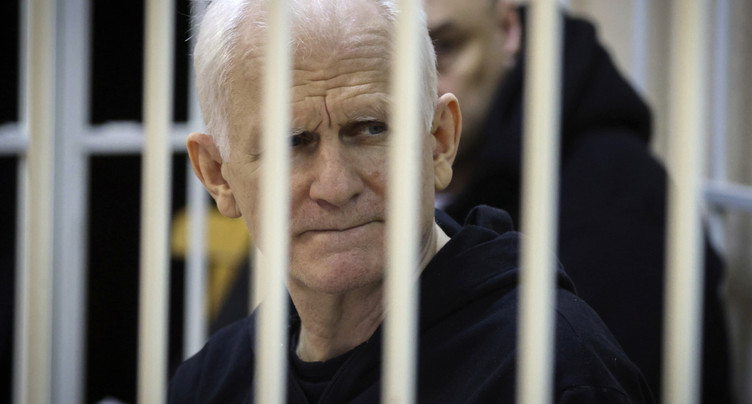 Bélarus: le prix Nobel de la paix Bialiatski a été libérés (ONG)