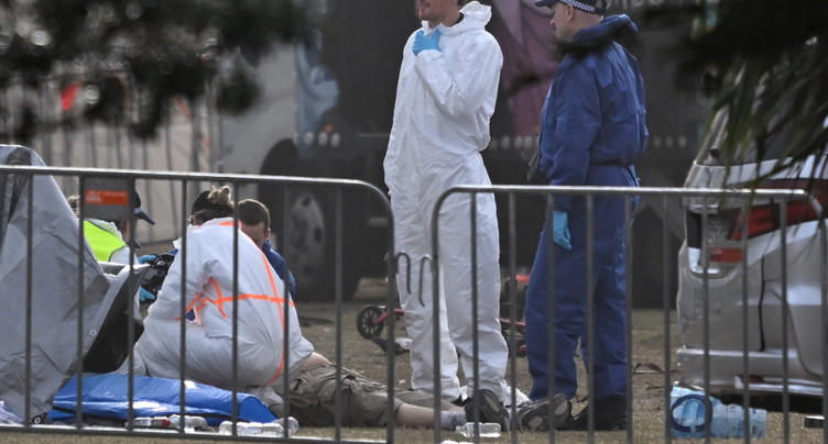Fusillade sur une plage en Australie: le bilan monte à 16 morts