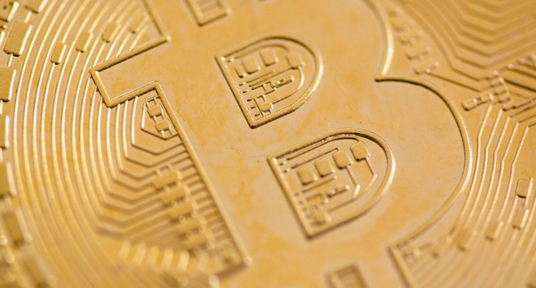 Le yen exalté, le bitcoin poursuit sa chute