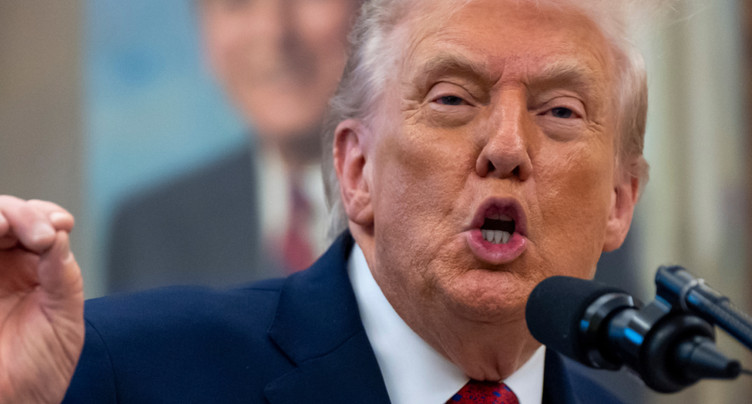 Trump poursuit la BBC pour 10 milliards de dollars