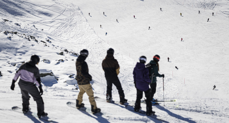 Près de 62'000 Suisses se blessent chaque année au ski