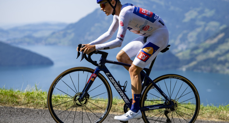 Word Tour: Oscar Onley s'engage avec Ineos