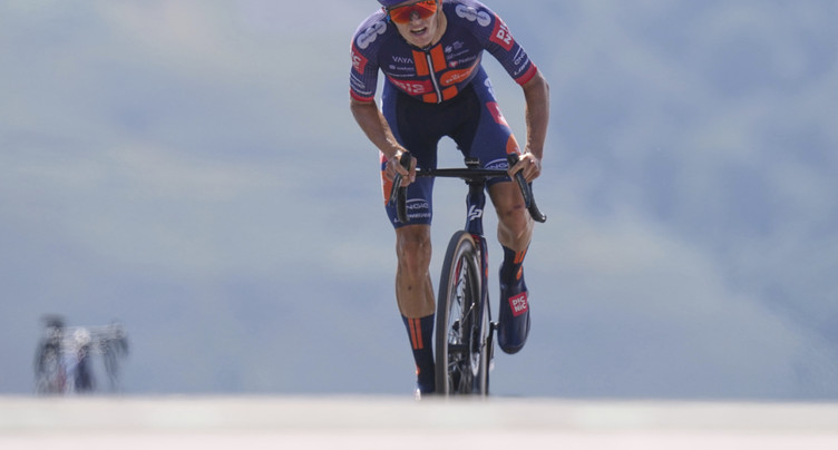 Oscar Onley renforce Ineos