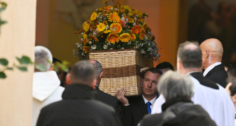 L'adieu à BB débute à Saint-Tropez, en simplicité