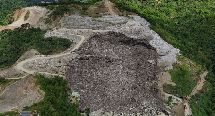 Effondrement d'une décharge aux Philippines: quatre morts au moins