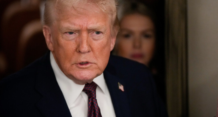 Trump impose 25% de droits de douane à qui commerce avec l'Iran