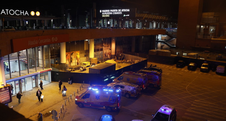 Au moins 5 morts dans l'accident de deux trains en Espagne