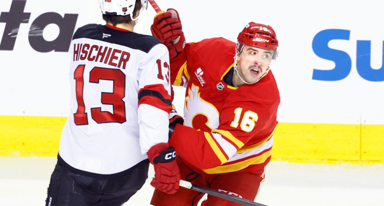 Les Devils s'imposent en prolongation à Calgary