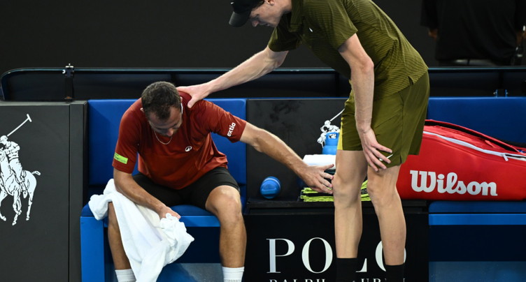 Sinner vainqueur sur abandon au 1er tour de l'Open d'Australie