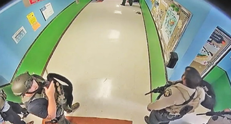 Tuerie d'Uvalde: acquittement d'un policier accusé d'inaction