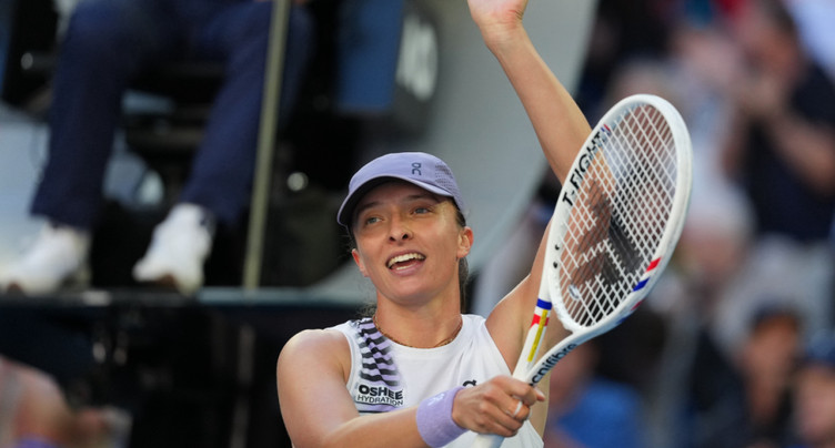 Swiatek écarte Bouzkova au 2e tour de l'Open d'Australie