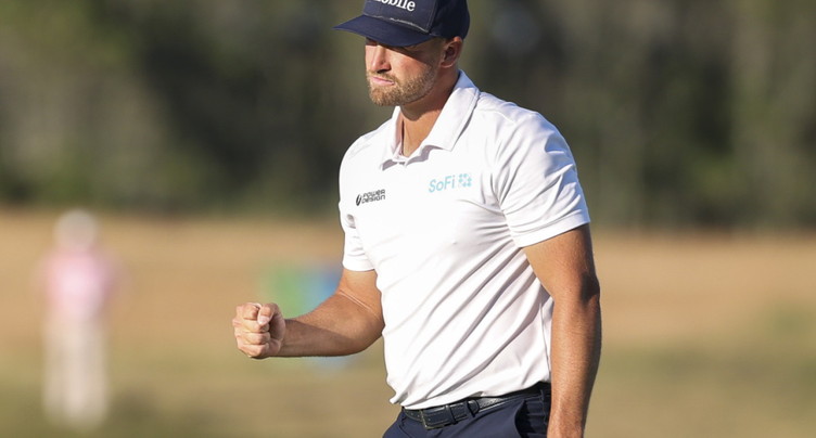 Clark toujours solide leader avant le dernier tour