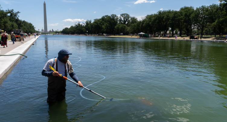 La rénovation d'un bassin cher à Trump prend l'eau